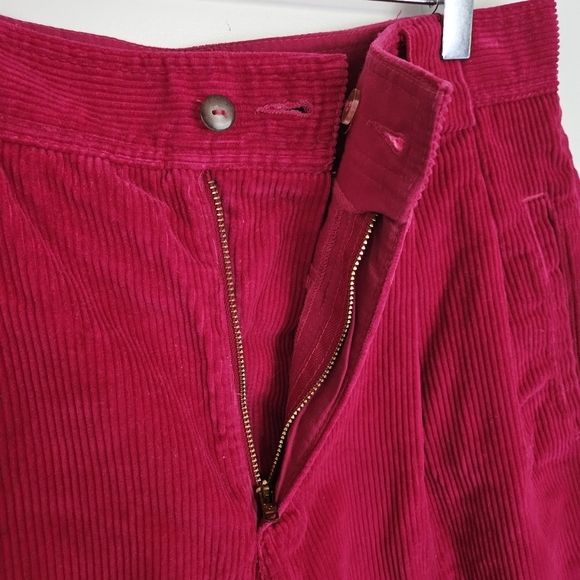 Vintage Liz Sport raspberry corduroy pleated high waist shorts - Picture 3 of 7